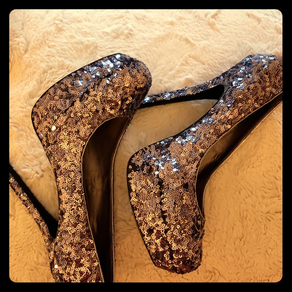 Sequins shoes